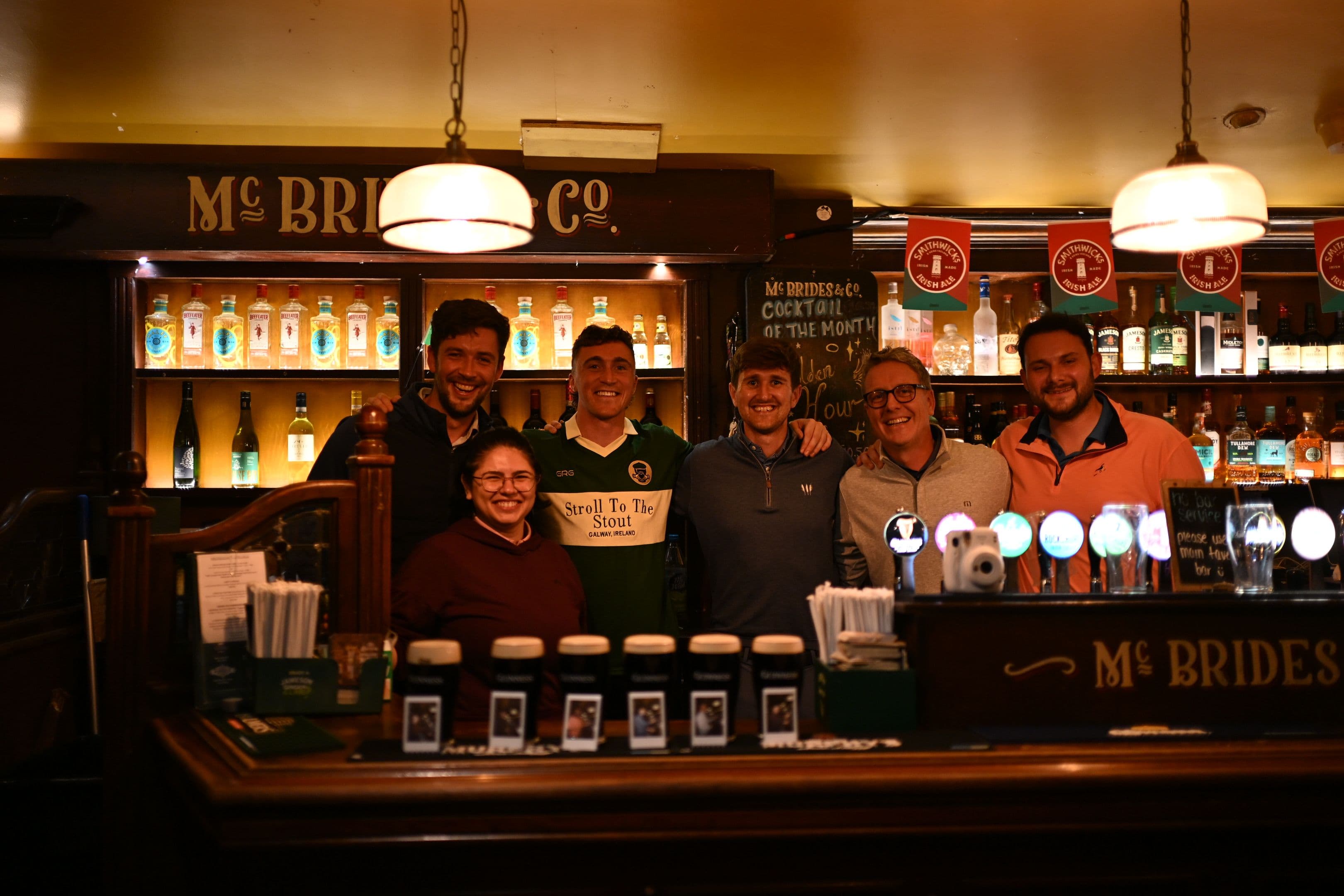 Stroll To The Stout — pint-pour